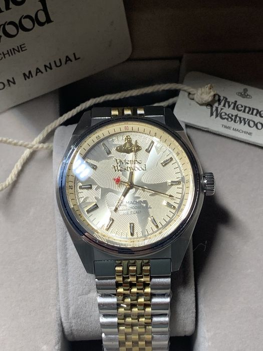 Новий годинник Vivienne Westwood