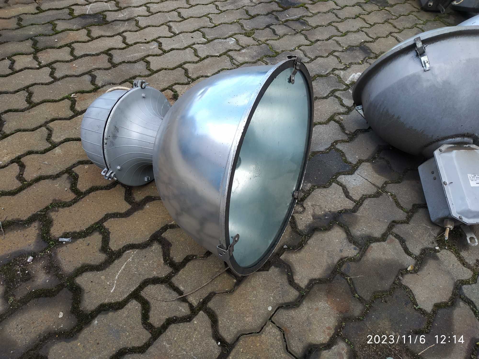 Lampa przemysłowa halogenowe aluminiowe 250W