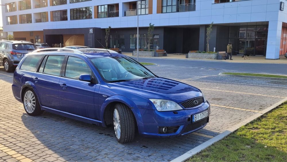 Ford mondeo st220