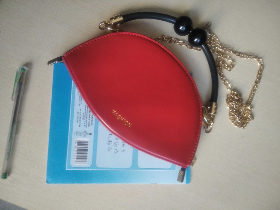 Стильный клатч-редикюль