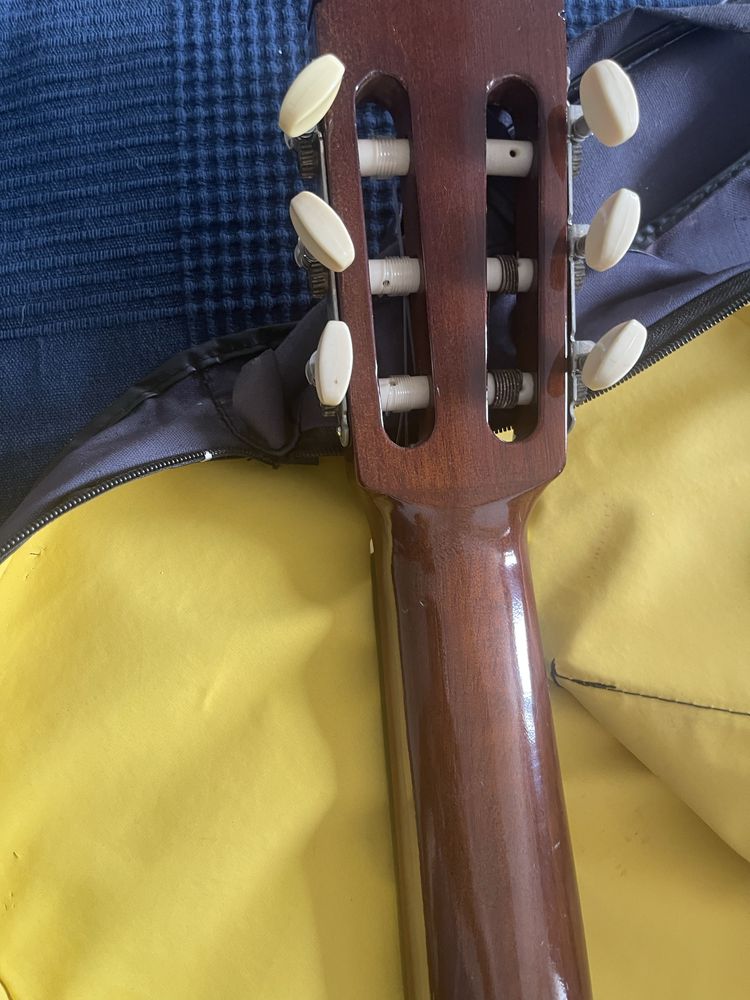 2 guitarras como novas
