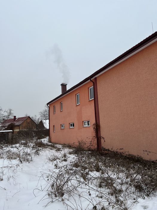 Продам участок біля суда і електросіть