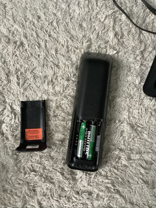 Телефон Philips se 175