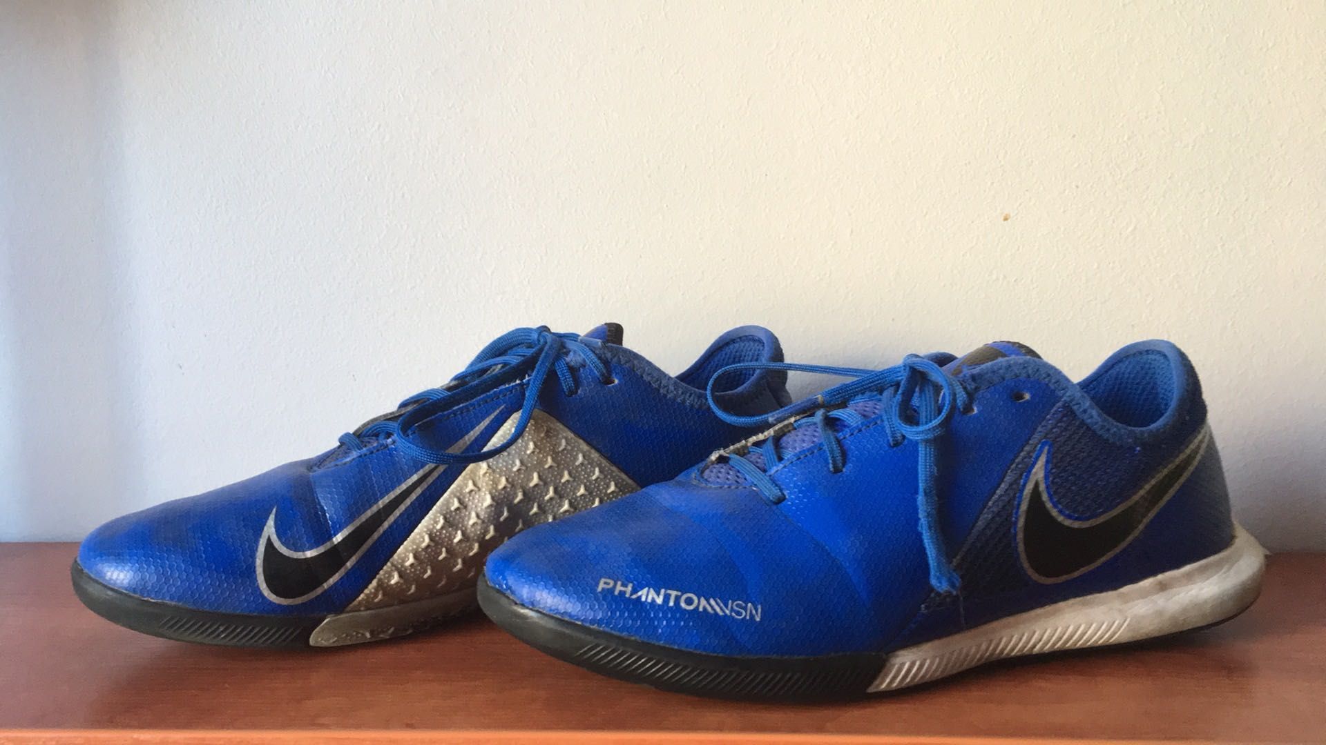 Buty piłkarskie Nike Phantom Gato Futsal Q4 Jr. Halówki Junior rozm 40