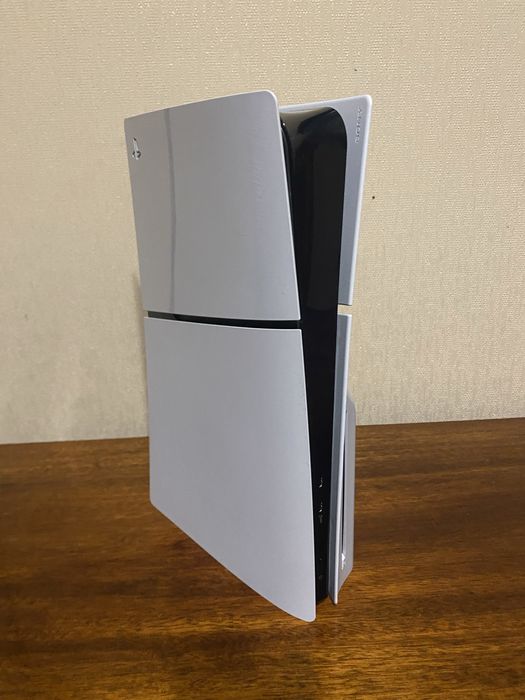 Ігрова приставка PlayStation 5 Slim