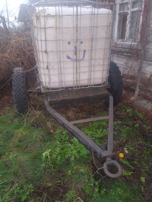 Причіп одноосний з бочкою