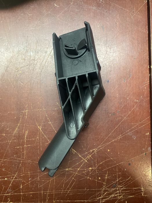 Adapter, Łącznik do gondoli wózek Quinny SPEEDI PRAWY