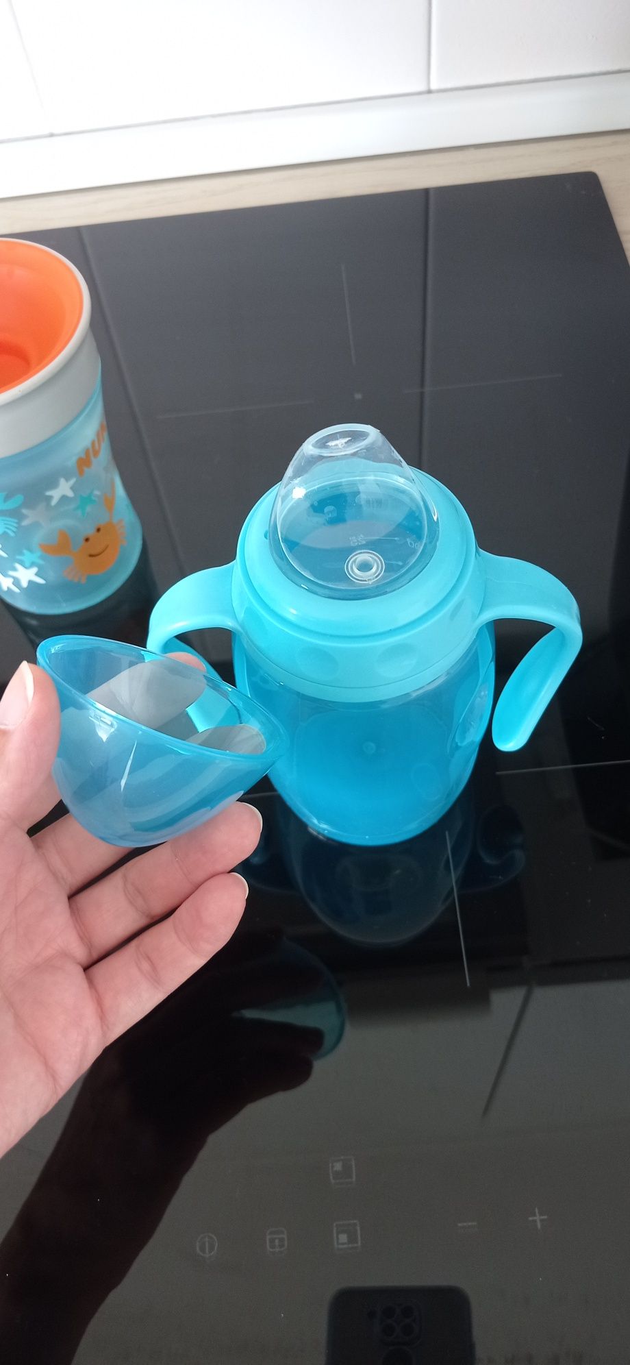 Copos de água de bebé