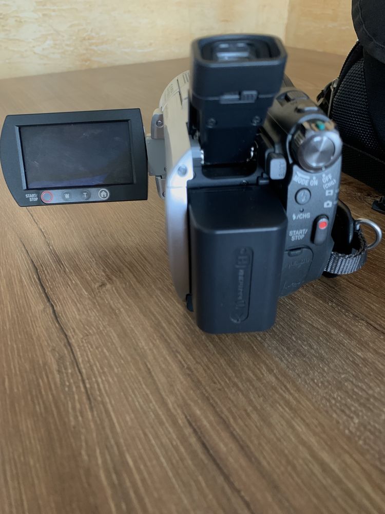 Продам Sony видео камеру