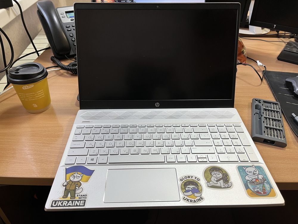 Разборка HP Pavilion 15-cs2048ur