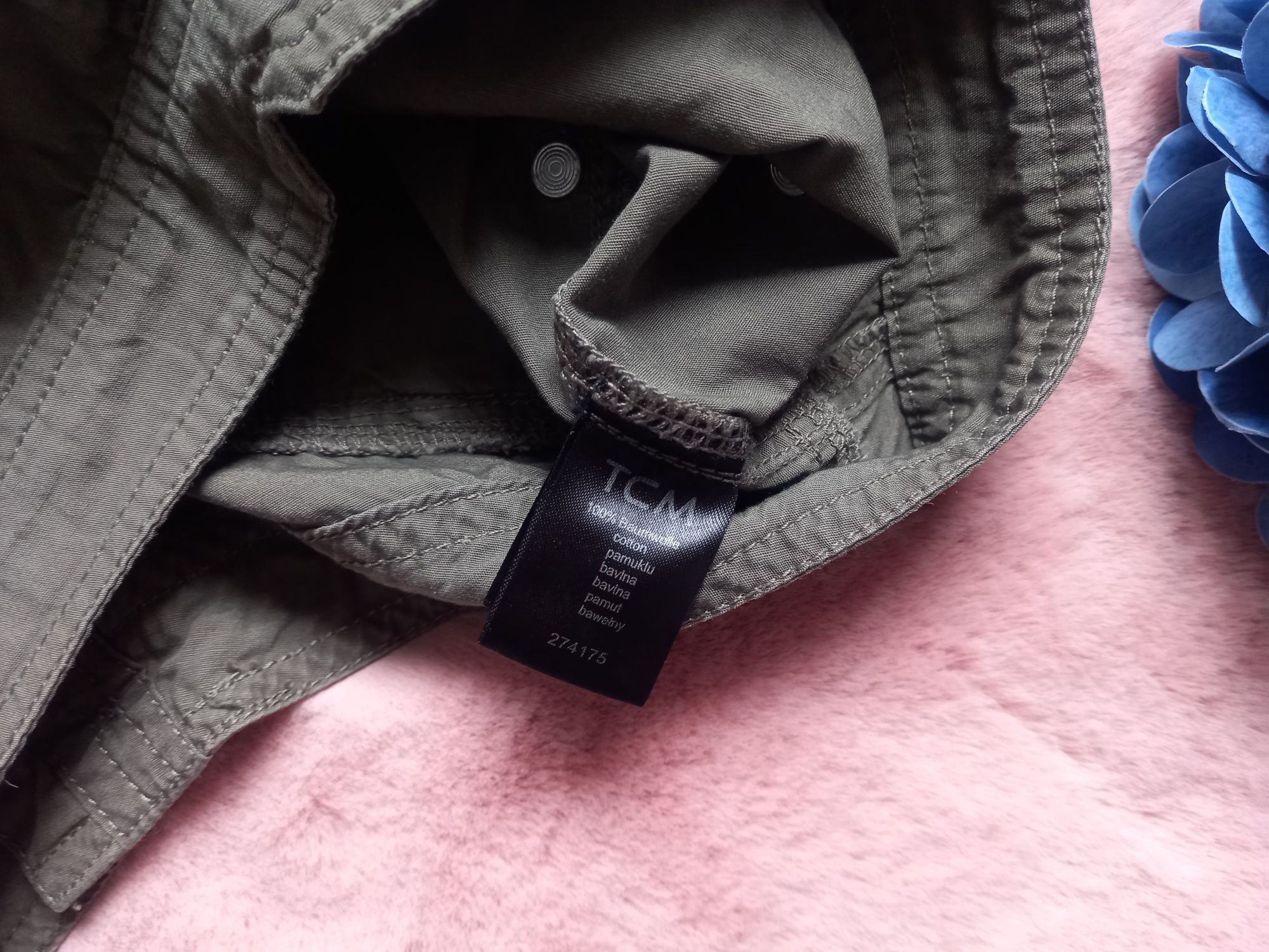 Krótkie spodenki damskie 36, 38, S,M khaki cienkie