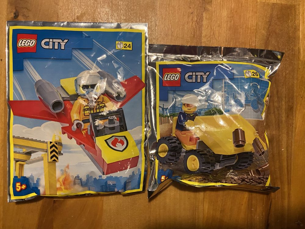 2 pojazdy Lego City saszetki