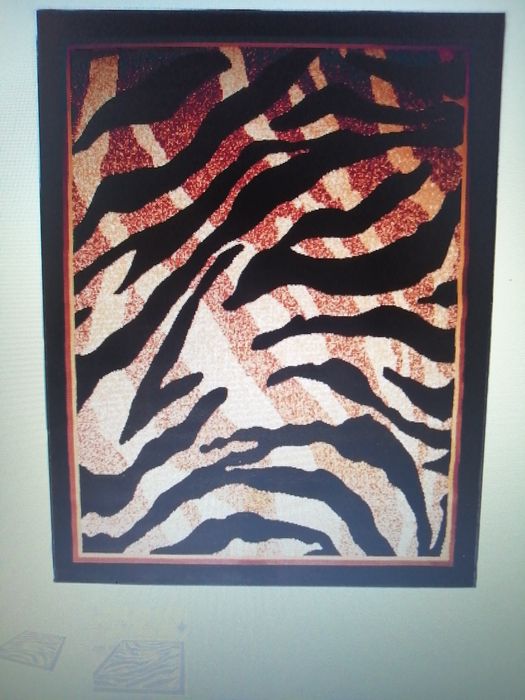 Dywan w zwierzęcy wzór.