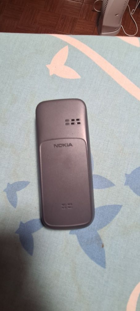 Vendo telemóvel Nokia.