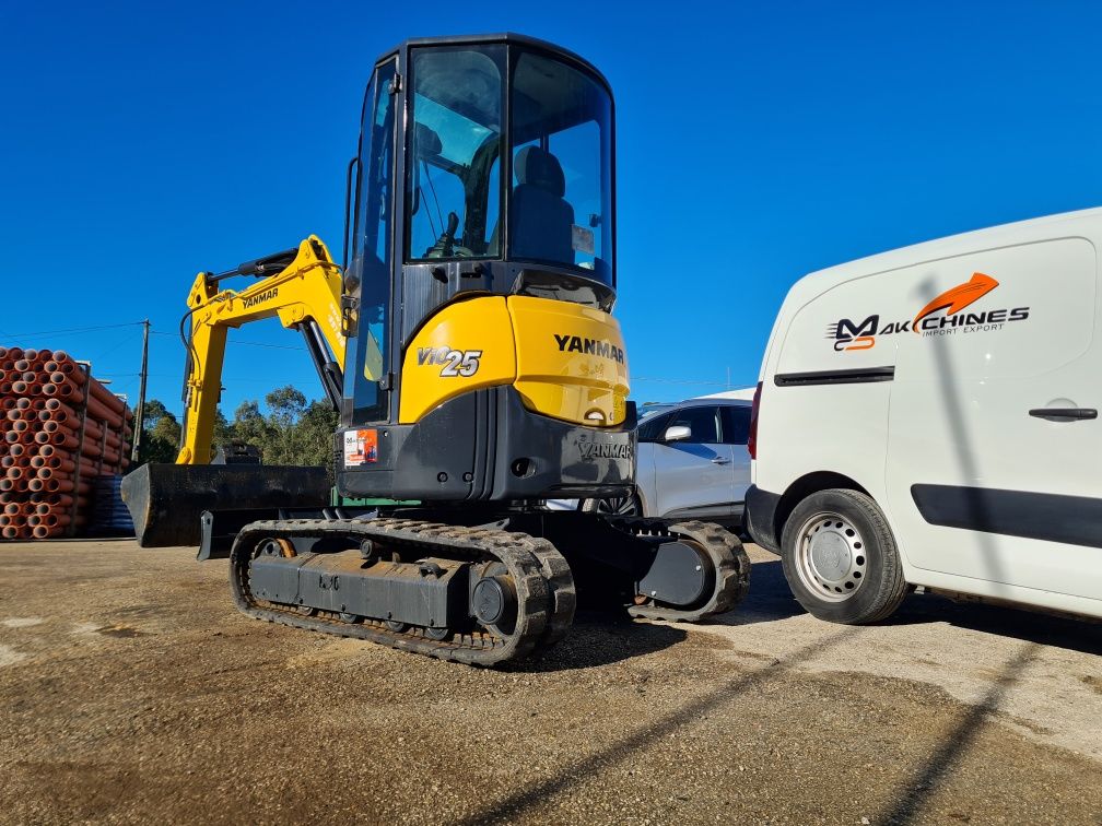 Mini Giratória Yanmar VIO25