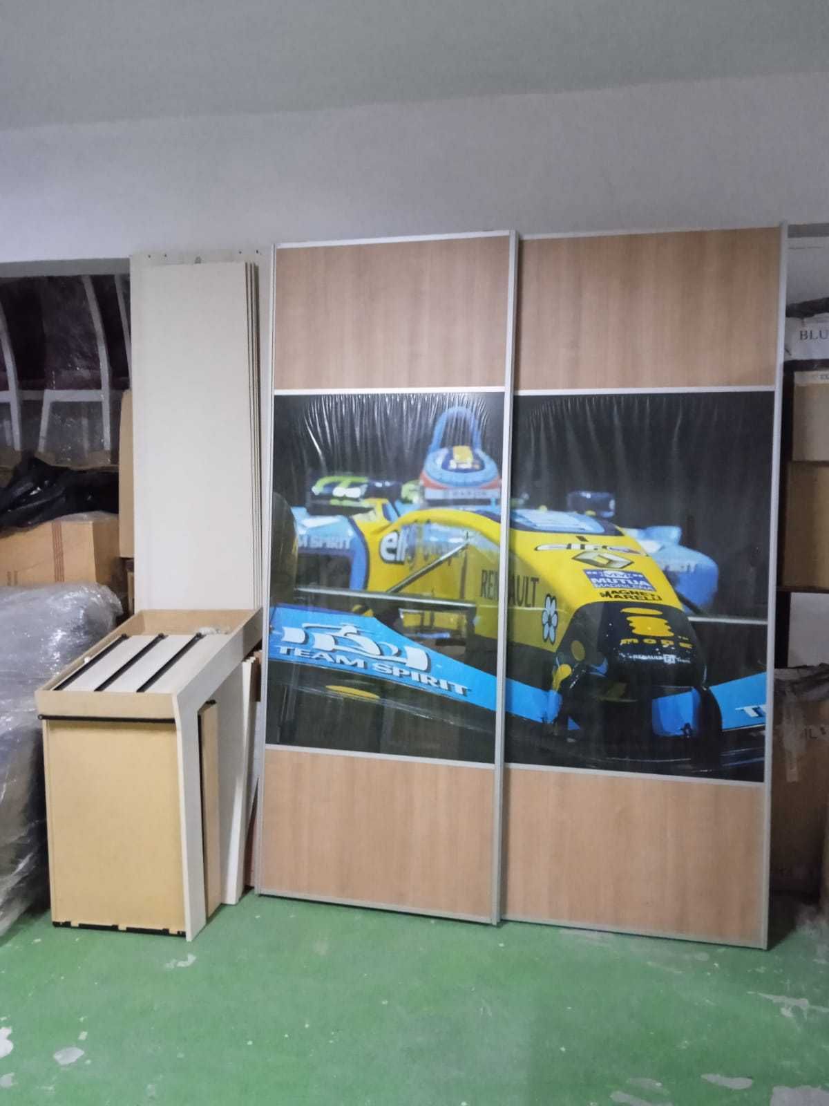 Roupeiro de 2 portas de correr imagem de formula 1