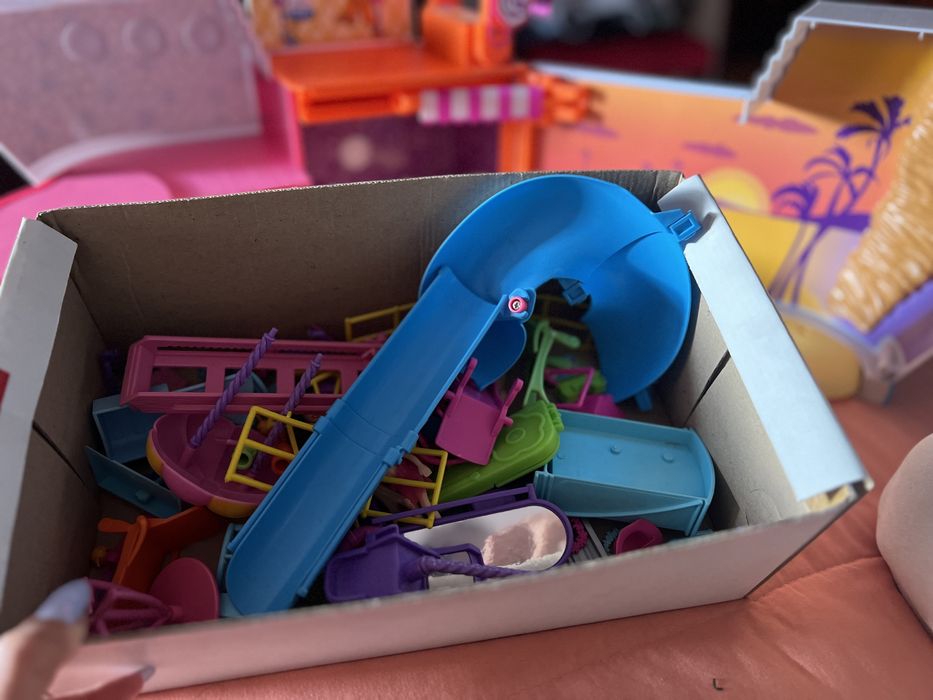 Navio-Hotel da Polly com acessórios