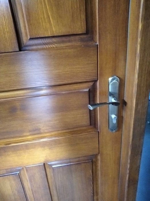 Drzwi drewniane zewnętrzne