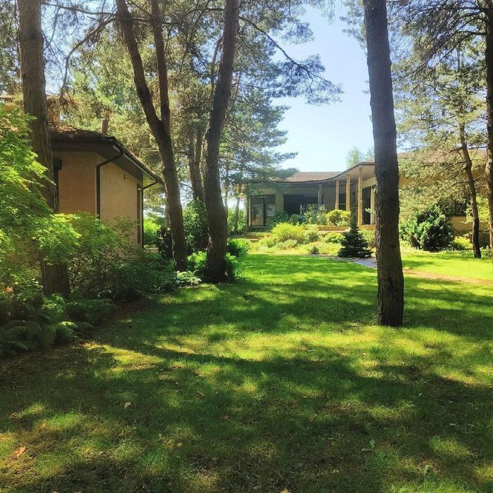 Продам шикарный дом в лесу! Обуховка! Серебряный Бор! 30 соток!