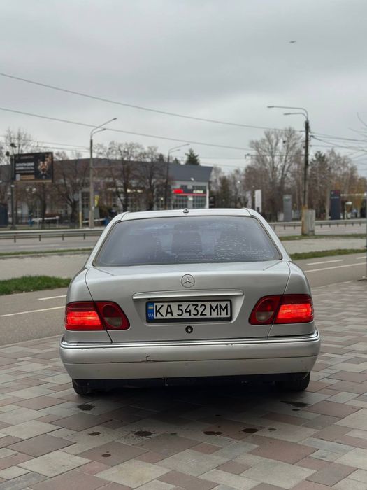 Mercedes e210 3.2 бензин автомат