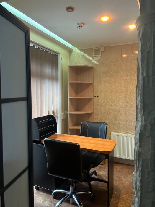 Здам місце в салоні