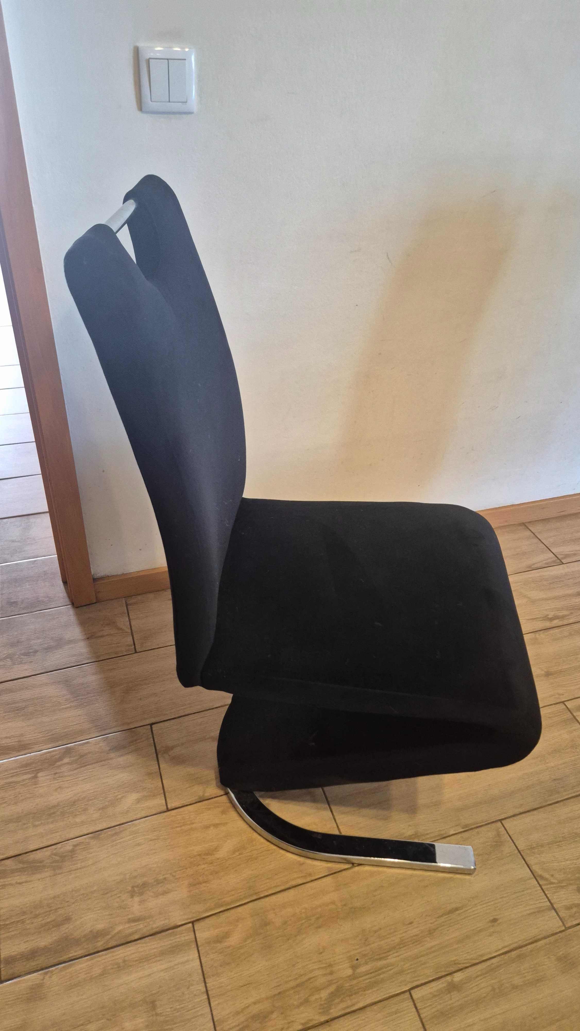 Mesa de jantar em vidro com 6 cadeiras