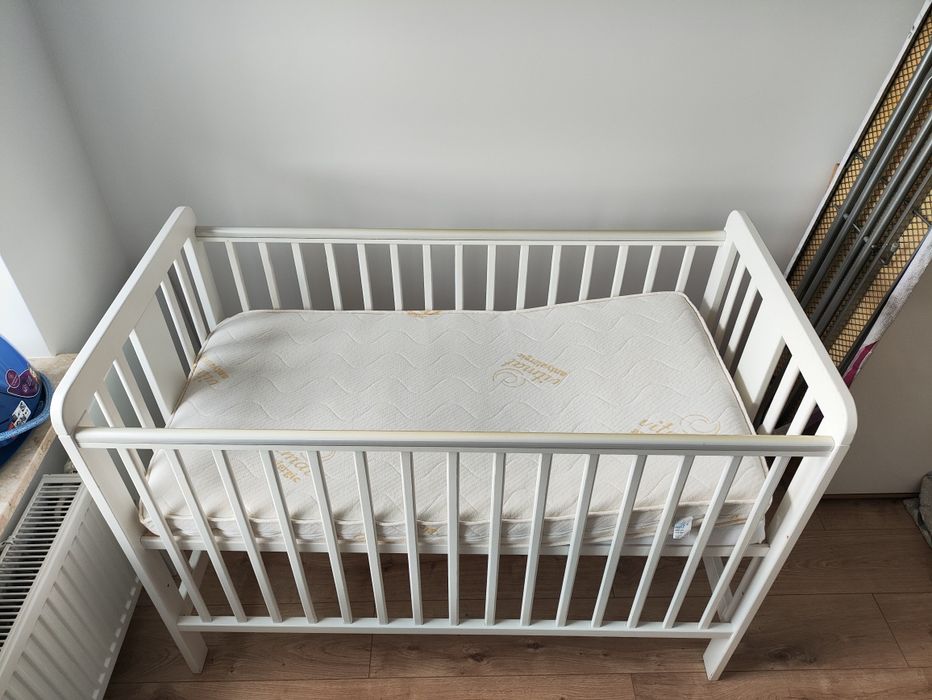 Woodies Star Cot 120x60 łóżeczko z materacem