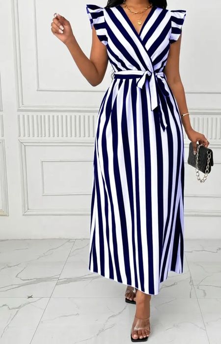 Piękna mega elegancka długa maxi sukienka w paski szykowna sukienka