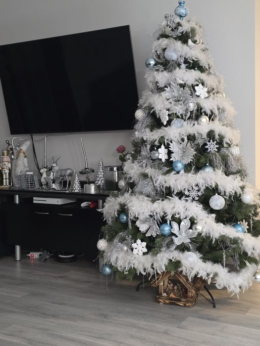 Choinka sztuczna  220 cm