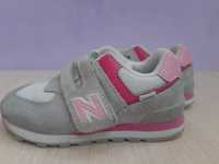 Кросовки для дівчинки New Balance.