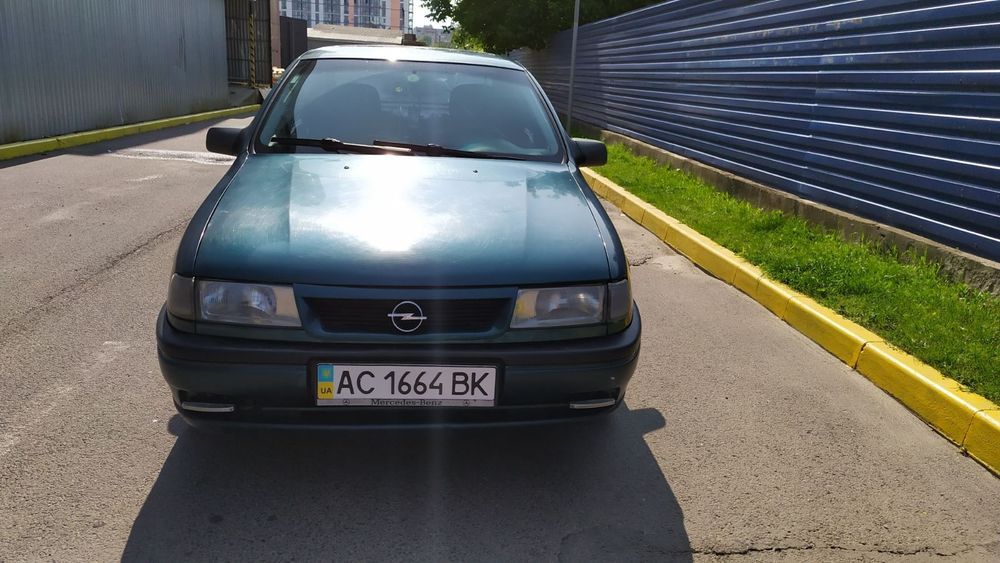 Авто Opel Vectra 1995 рік І покоління/ A (FL)