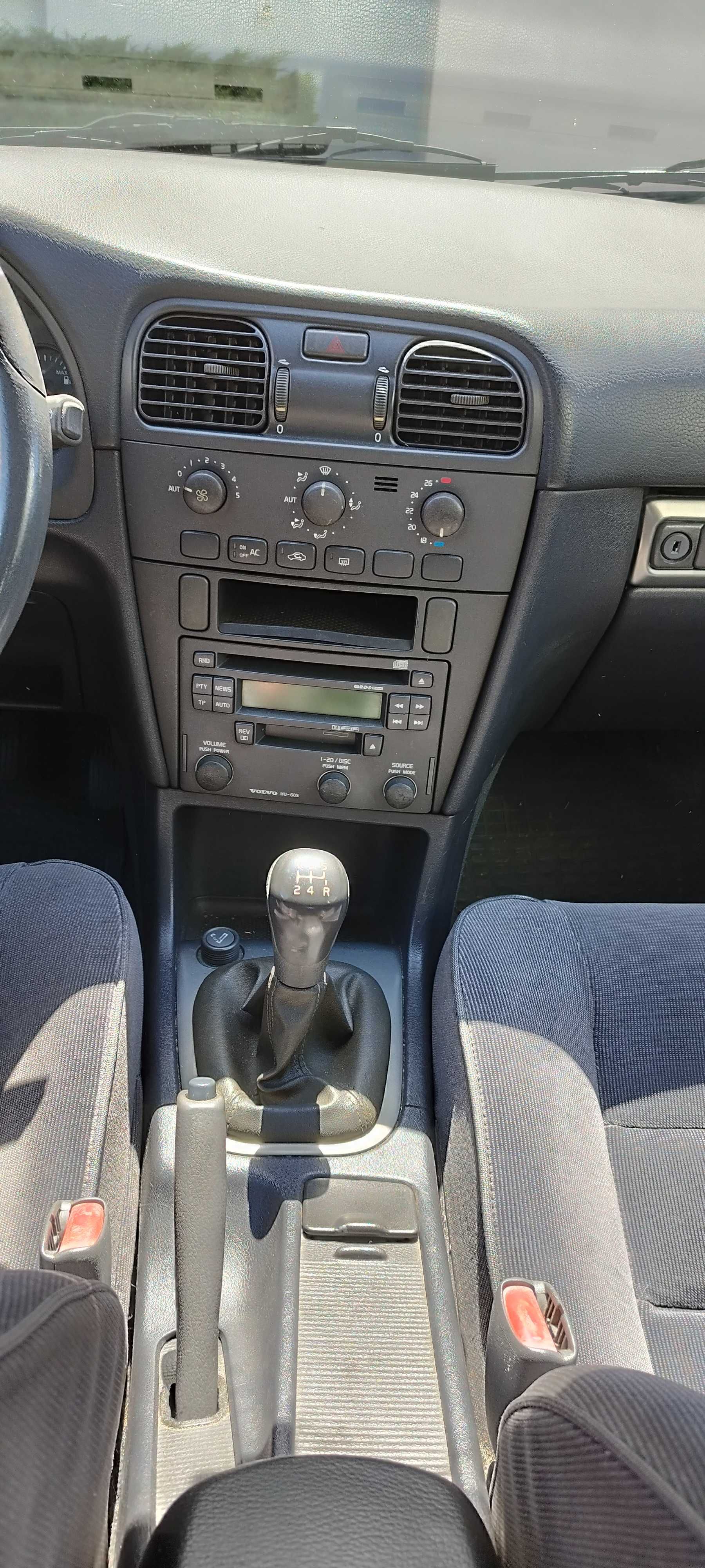 volvo v40 2003 cinza