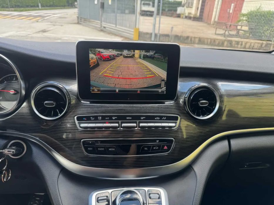 Mercedes-Benz V-class      2019