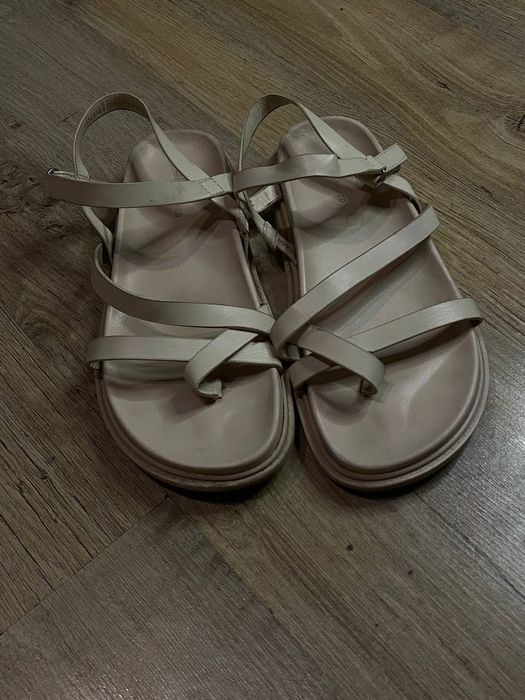 Босоножки RESERVED 36 размер