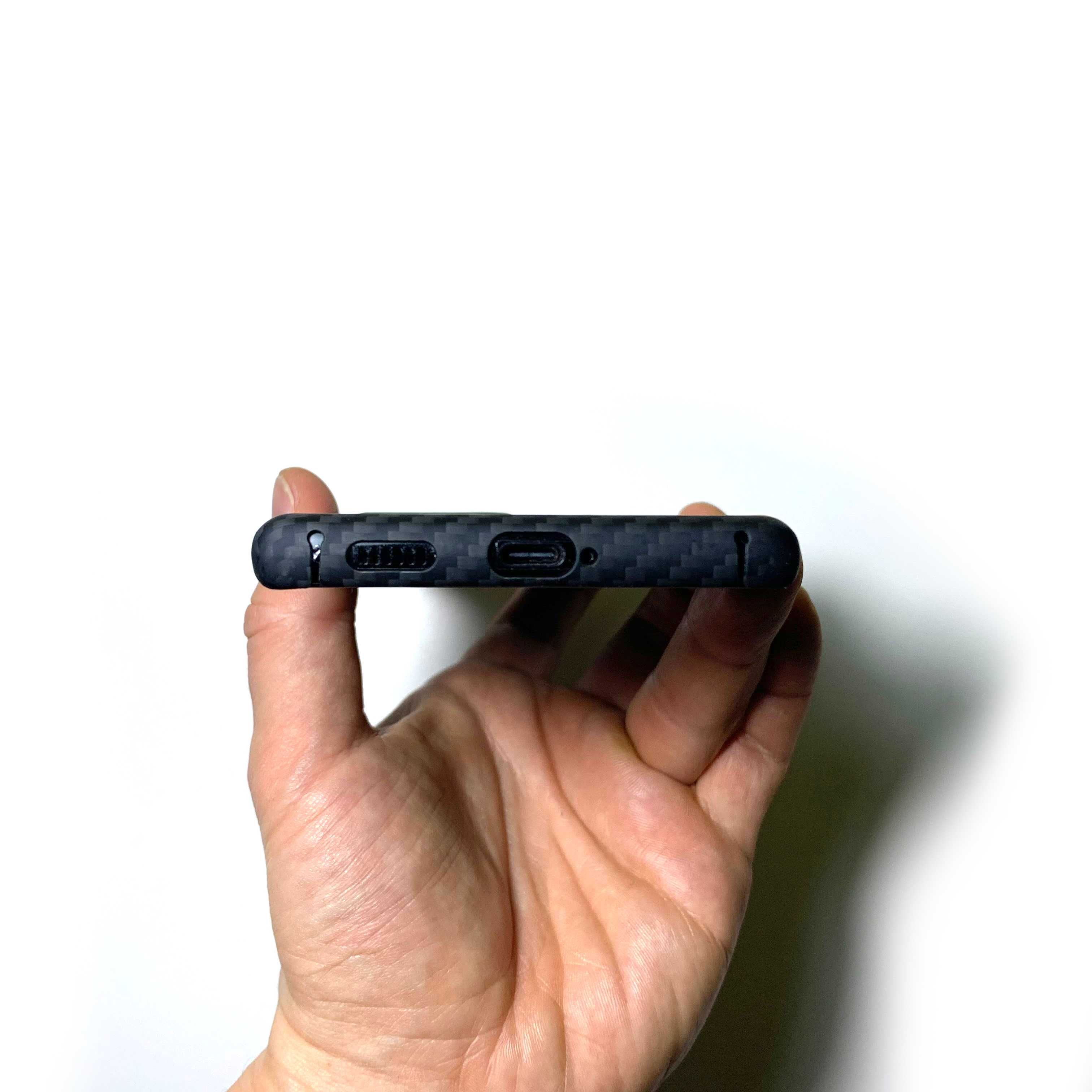 Карбоновый чехол для Samsung Galaxy S21 Ultra / Самсунг С21 Плюс