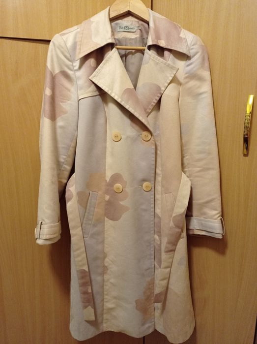 Плащ женский бежевый