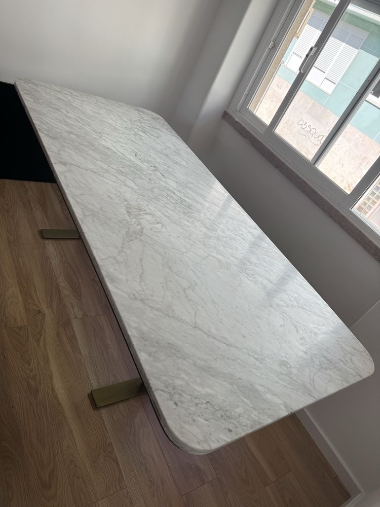 Mesa de Jantar Marmore