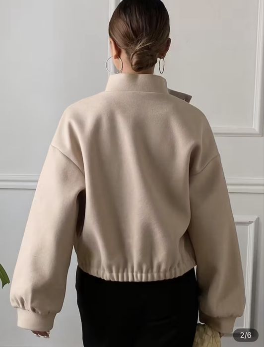 Жіночий стильний бомбер