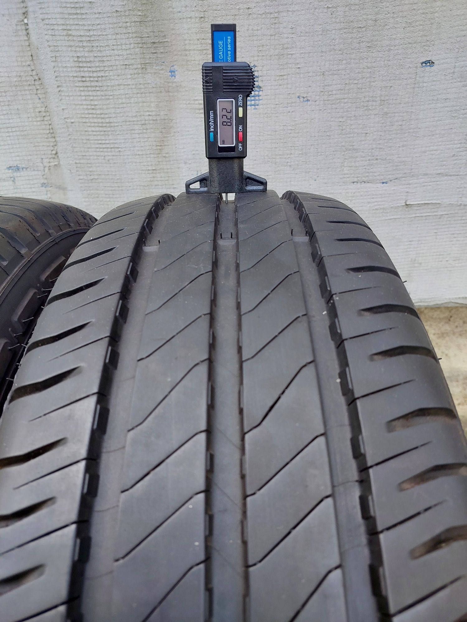 Шини  r16C  215-65  Michelin Agilis 3  2022рік  Стан