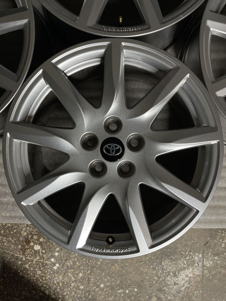 Диски Toyota R18 5x114.3 Et45 7.5J. Toyota Camry Corolla RAV4 Lexus