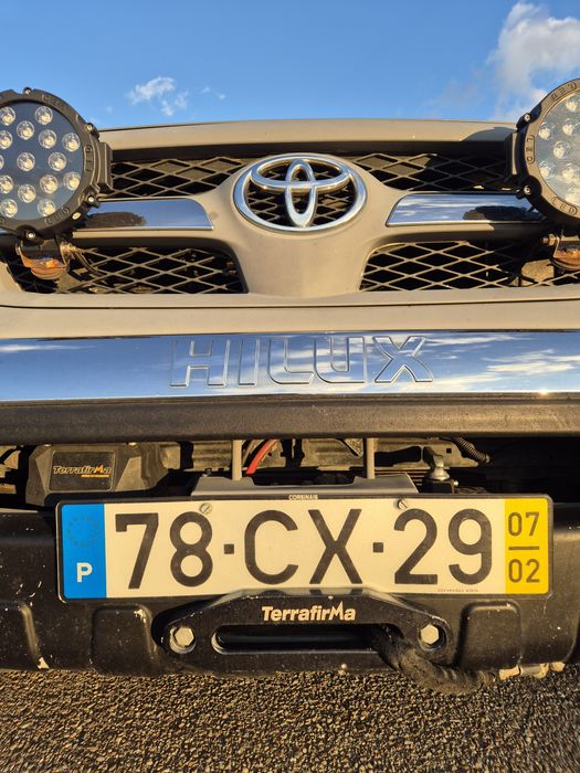 Toyota Hilux 3.0 D4D tracker