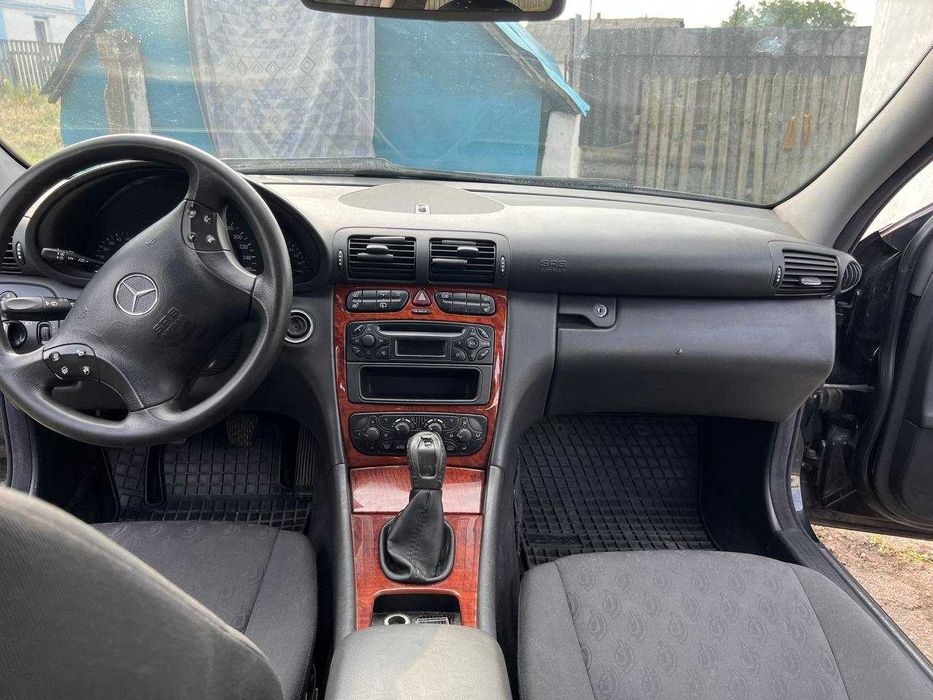 Mercedes-Benz C-Class 2003 2.2 Дизель