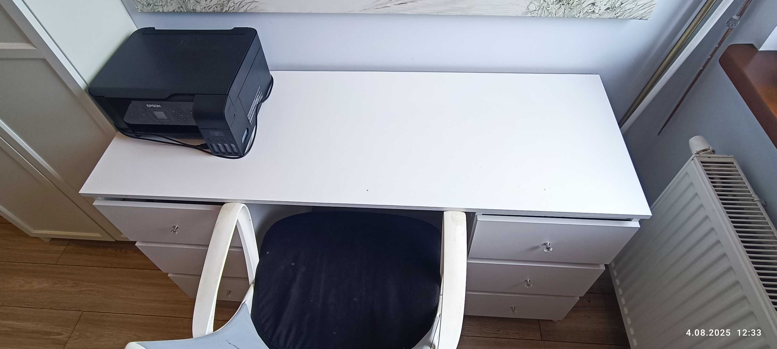 Biurko z szufladami i krzesłem/ komplet