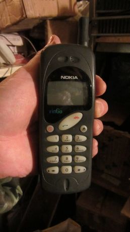 NOKIA RINGO NHX-4N антикварная мобилка - одна из первых.