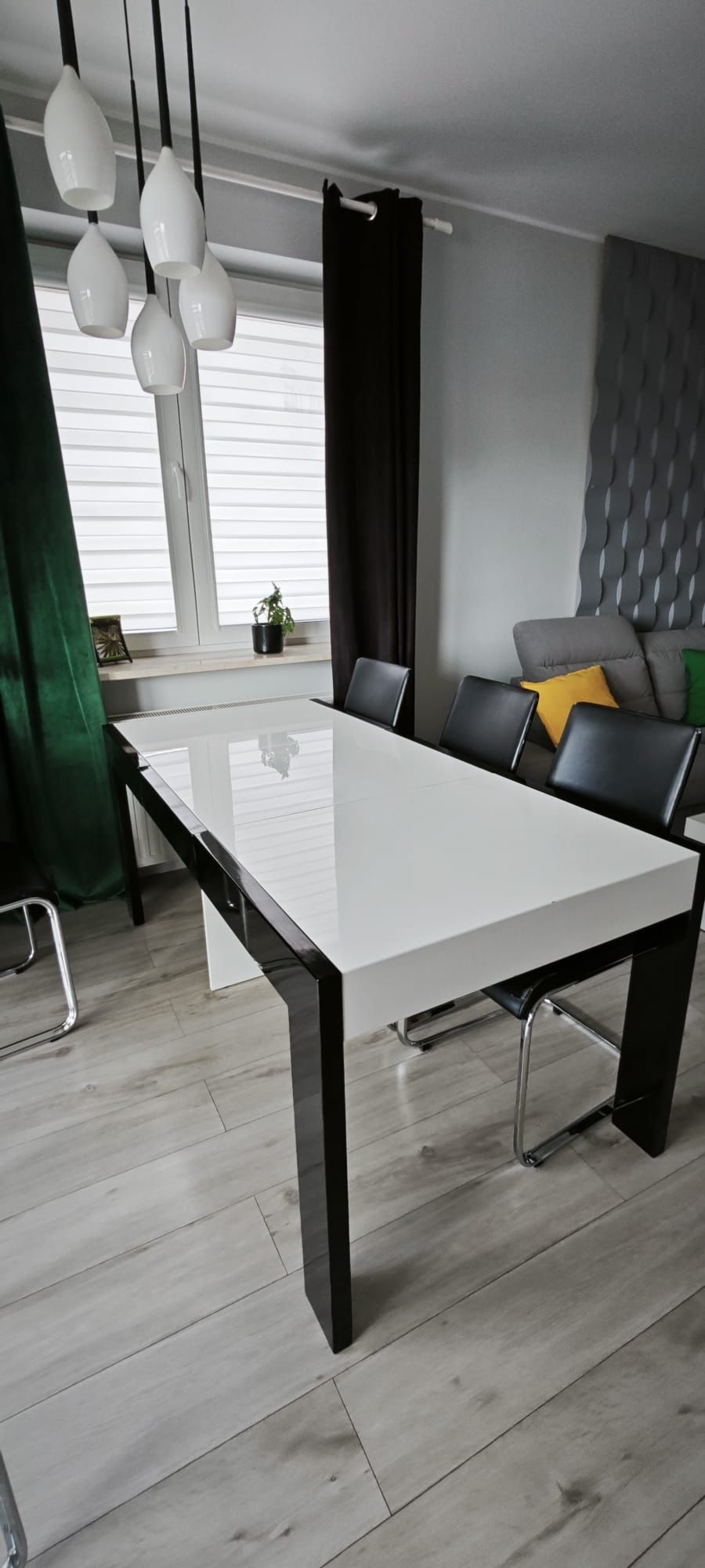 Stół rozkladany od 120 cm do 230 cm + 6 krzeseł gratis