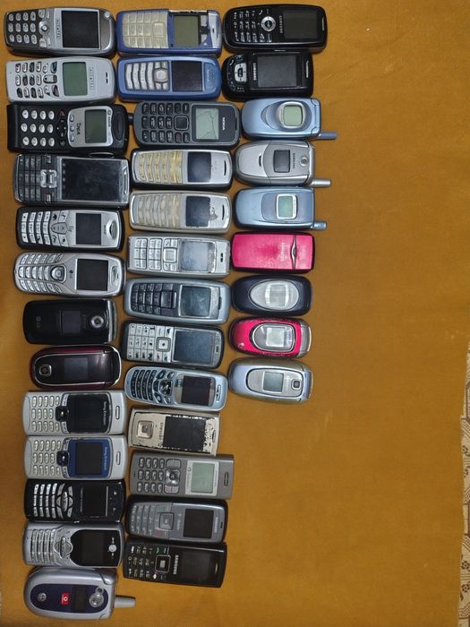 Продам лот телефонов