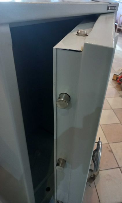 Sejf kasa pancerna Konsmetal KP 120, II klasa odporności VDS, 820 kg