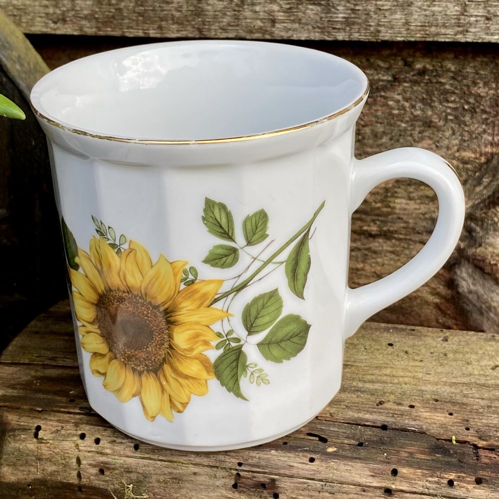 Piękny porcelanowy kubek