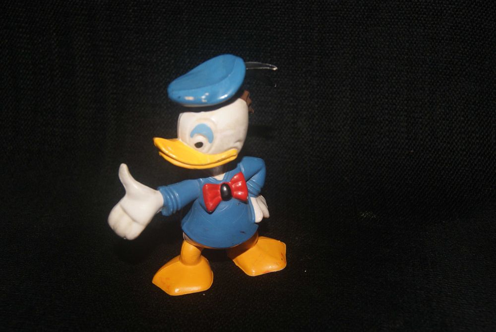 Boneco antigo articulável do Pato Donald