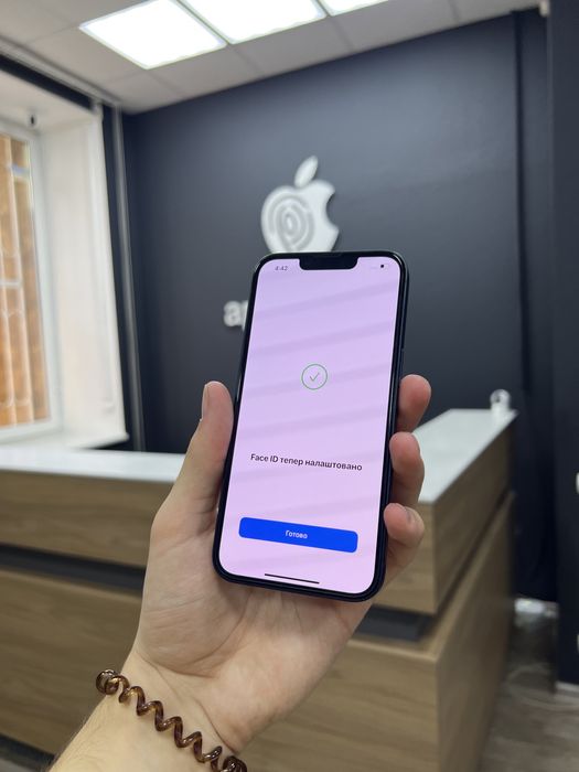 iPhone 13 128gb Midnight Unlock в Чудовому стані